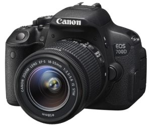 Canon EOS 700D + EF-S 18-55mm