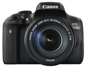 Canon EOS 750D + EF-S 18-135mm