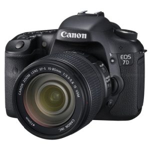 Canon EOS 7D + EF-S 15-85mm